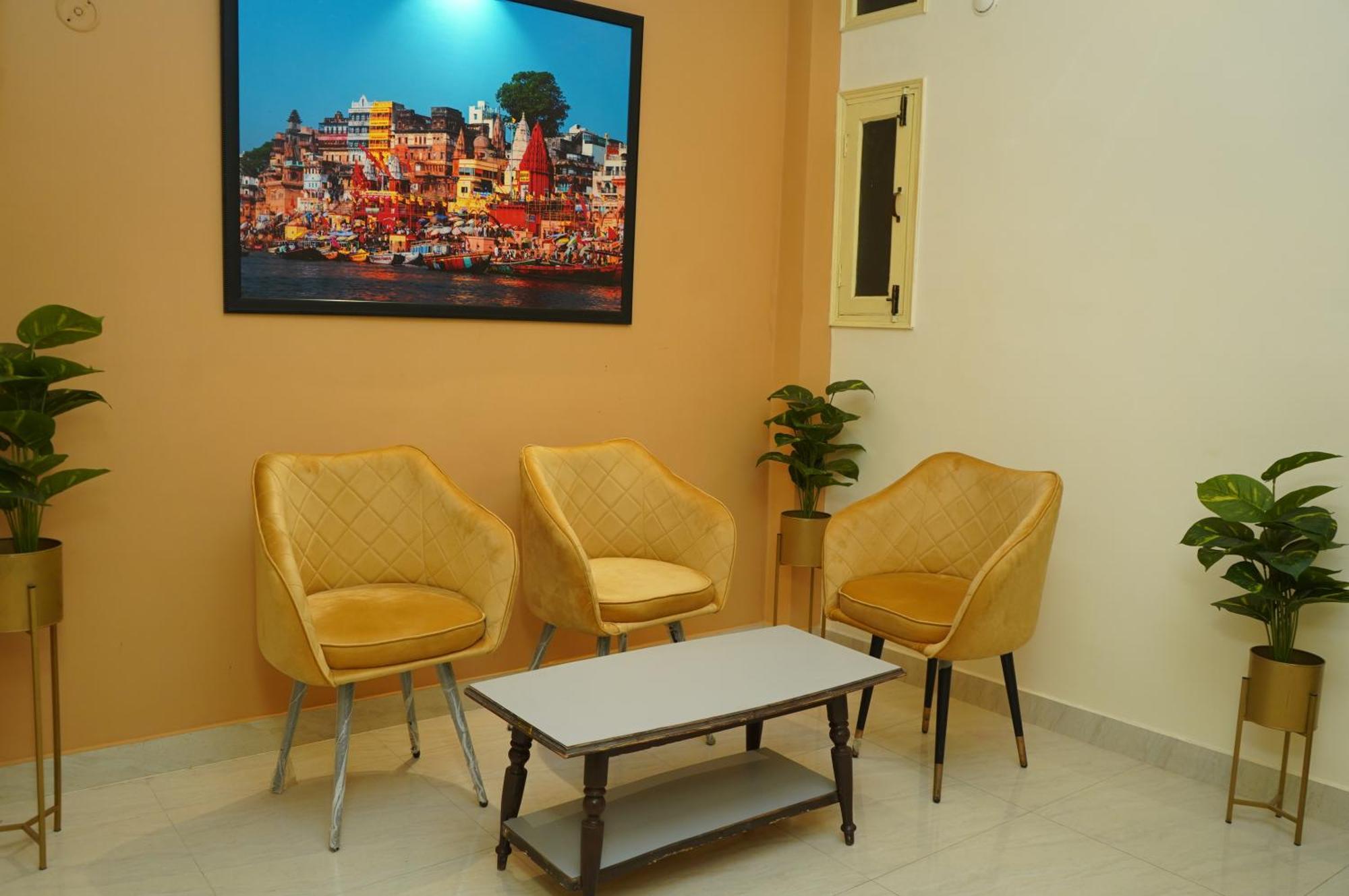 Golden Lotus Varanasi Hotel Exterior photo