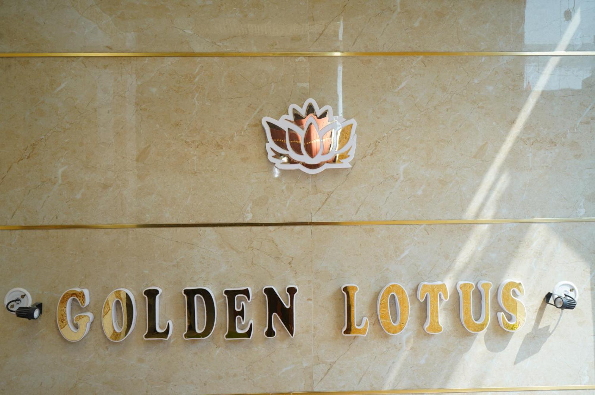Golden Lotus Varanasi Hotel Exterior photo